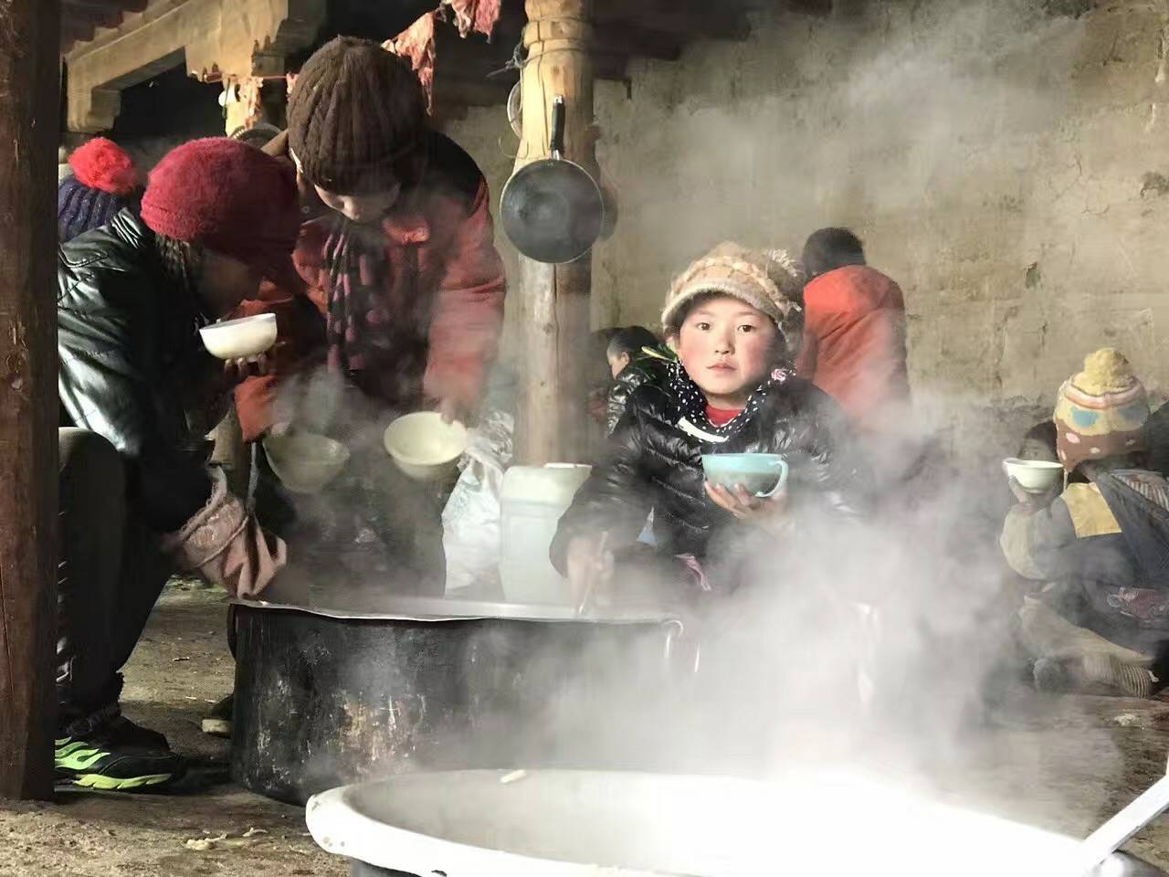 开云综合app官方官网-开云(中国)公益回顾丨家国同欢月同圆 温暖满载甘孜州(图10)